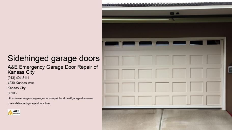 Sidehinged garage doors